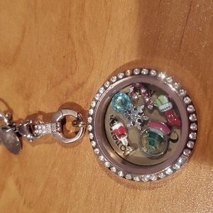 Origami Owl long necklace